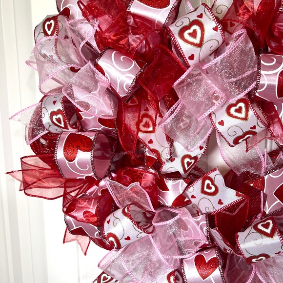 Handmade 17” Valentine’s Day Ribbon Wreath Hearts in Red & Pink w3 - Picture 2 of 6